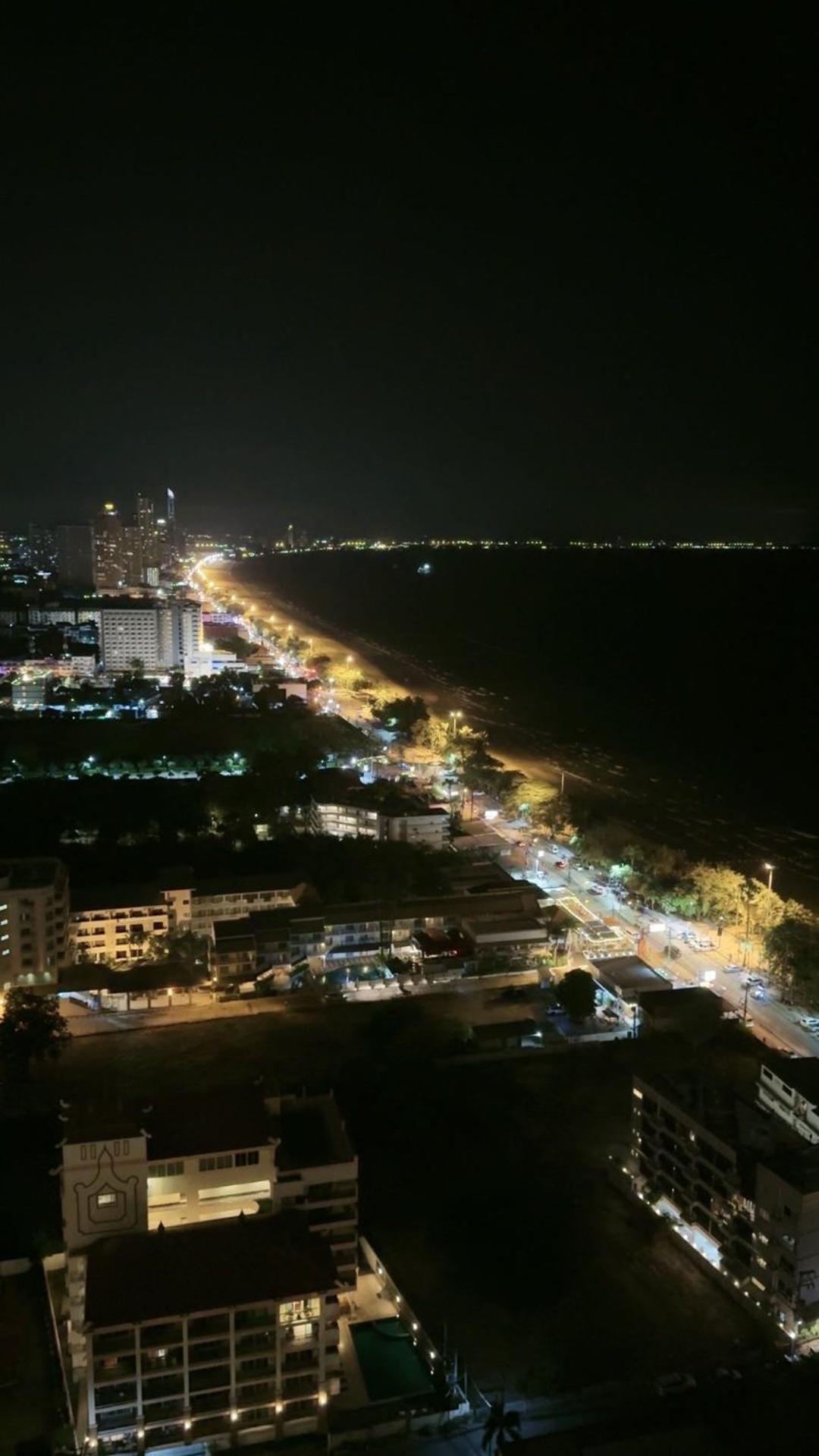 Copacabana Beach Jomtien 科帕卡巴纳海乔木提安海滩毗邻乔木提安夜市 מראה חיצוני תמונה